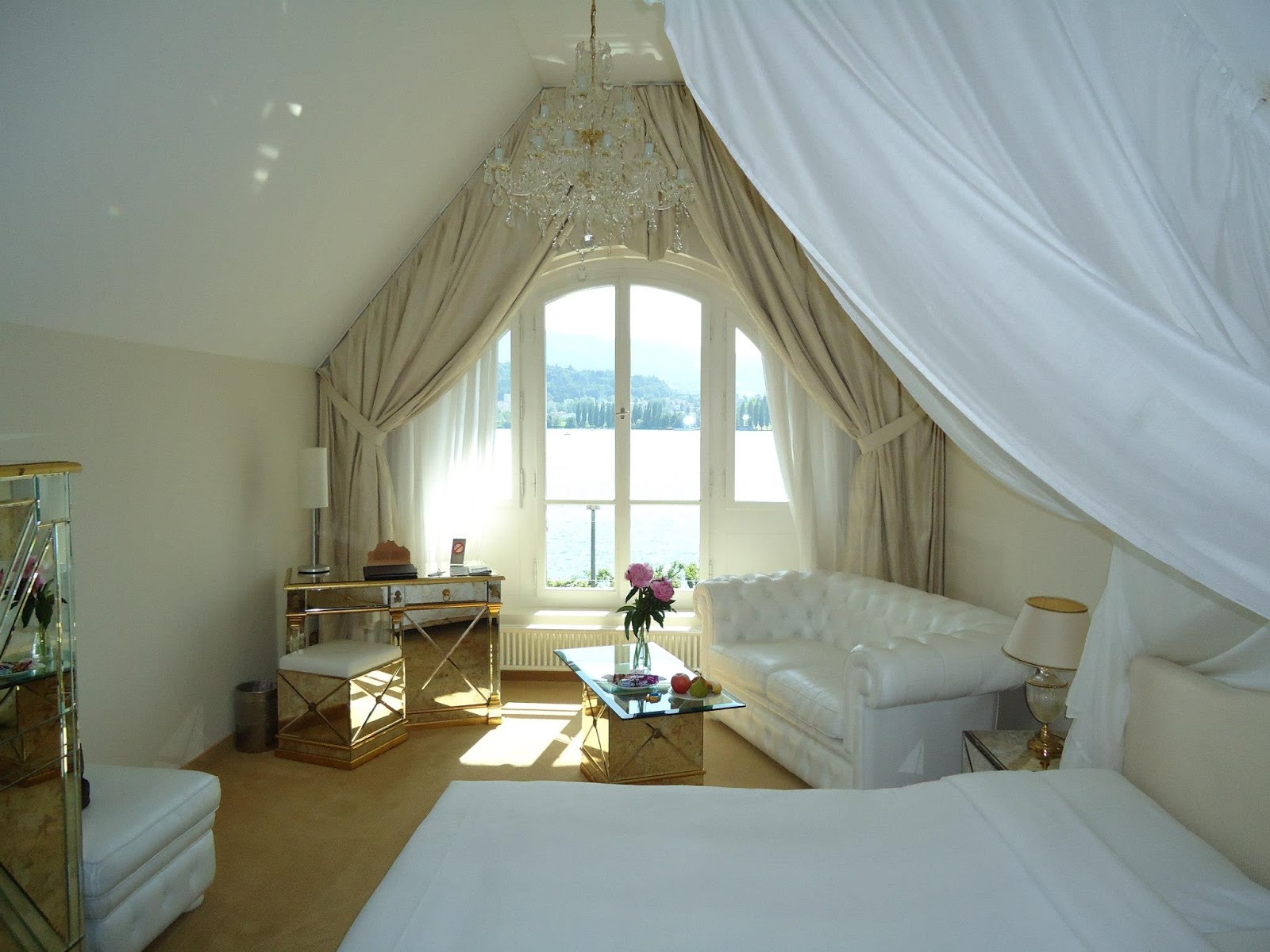 The perfect white room Switzerland