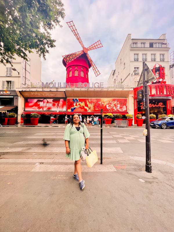 Moulin Rouge, Paris in 2026 (Experience, Tickets, Dress Code etc)