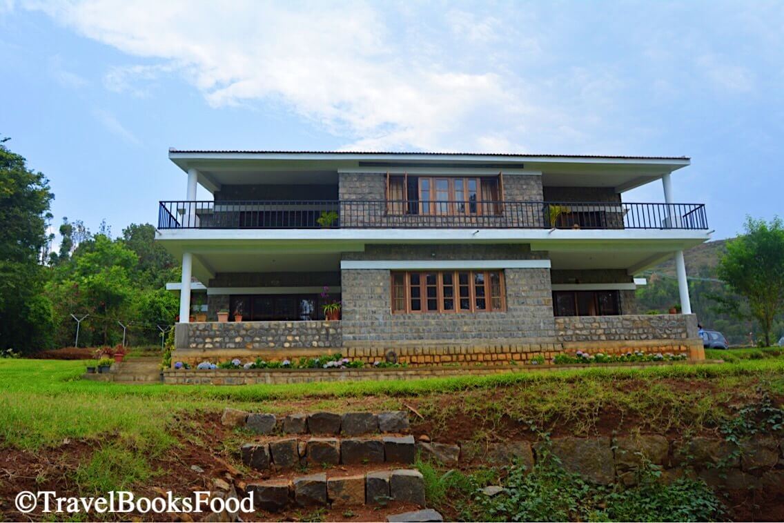 A picture of our Airbnb in Ooty, India where the eleven of us stayed