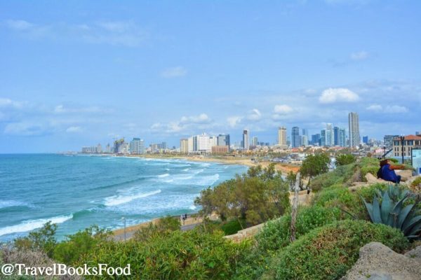 How A Free Walking Tour of Tel Aviv Made Me Fall In Love With It